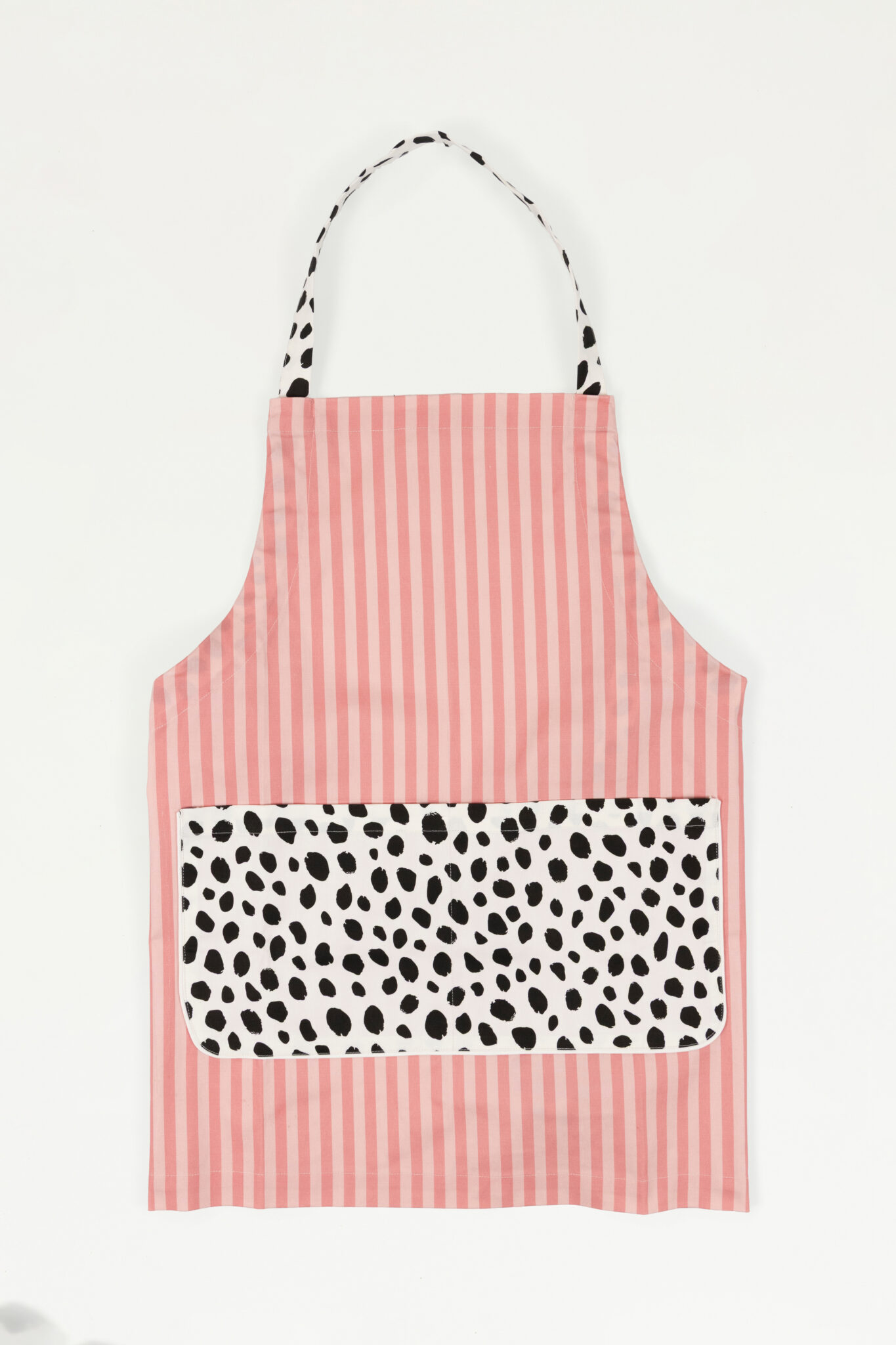 Готварска престилка - ДАЛМАТИНЕЦ